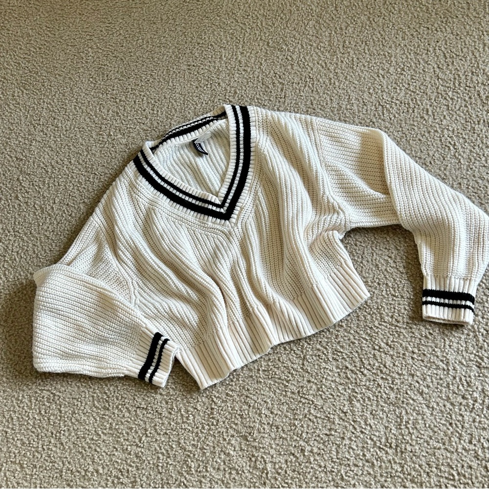 H&M White V-Neck Sweater with Black Trim